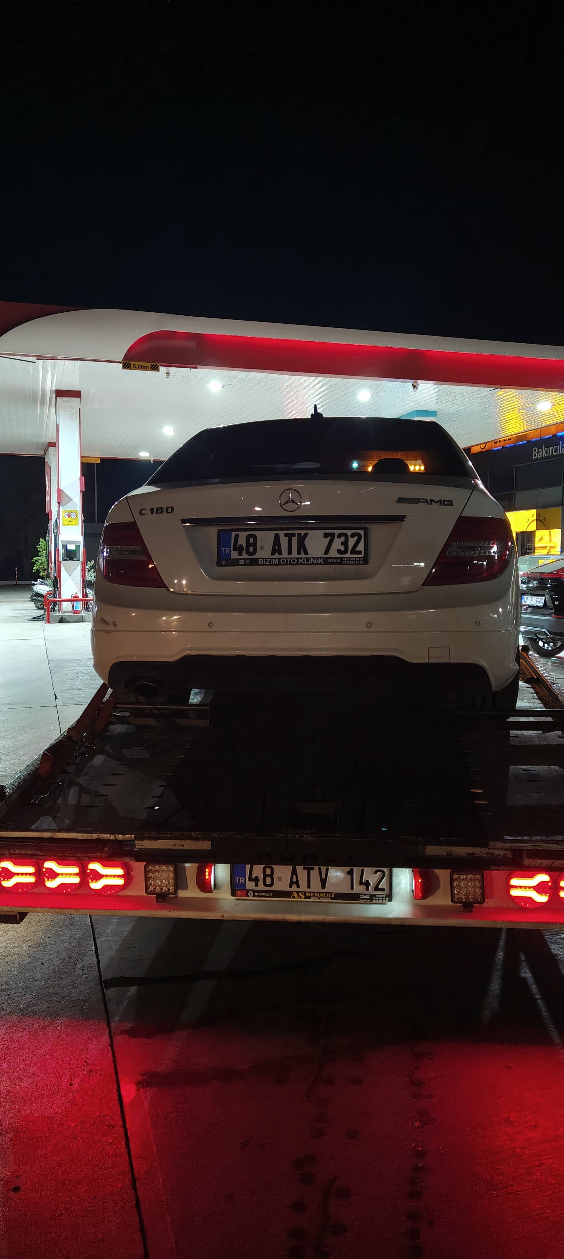 Herzaman her yerde sizinleyiz